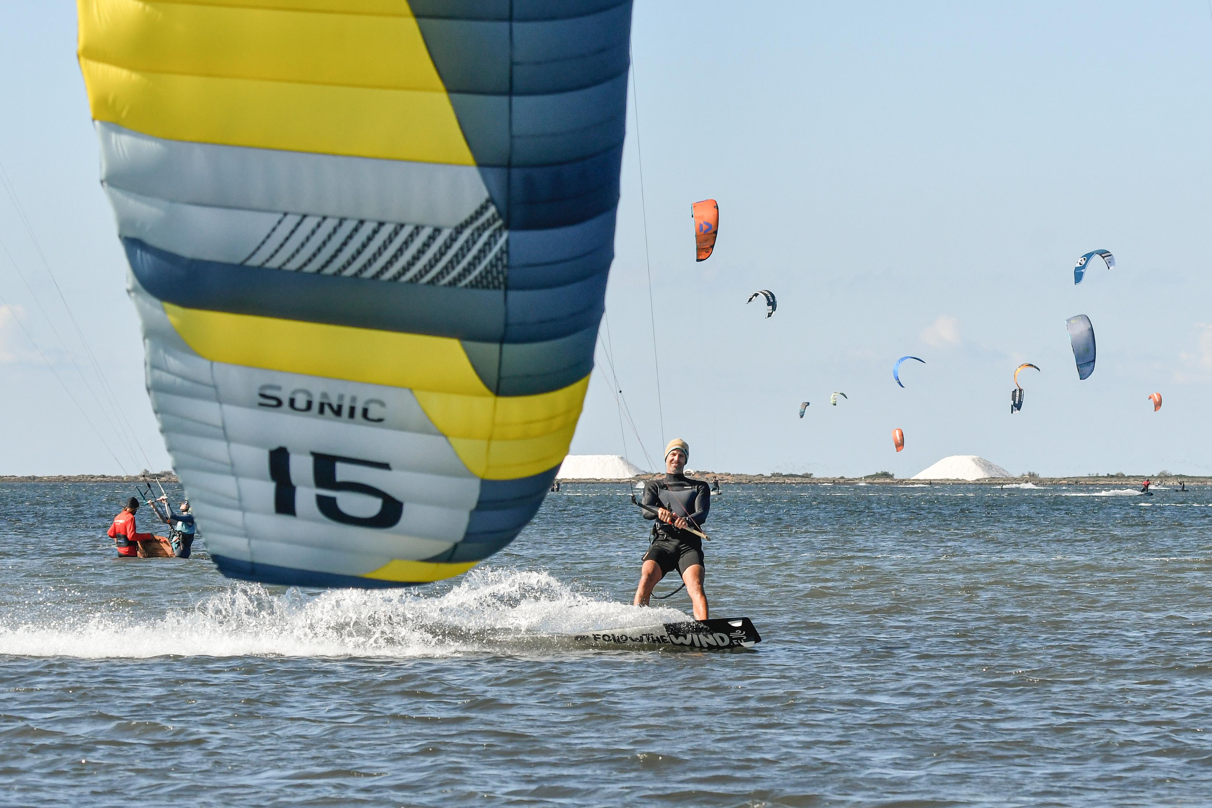 Flysurfer Sonic 5 15m2  with Fusion bar